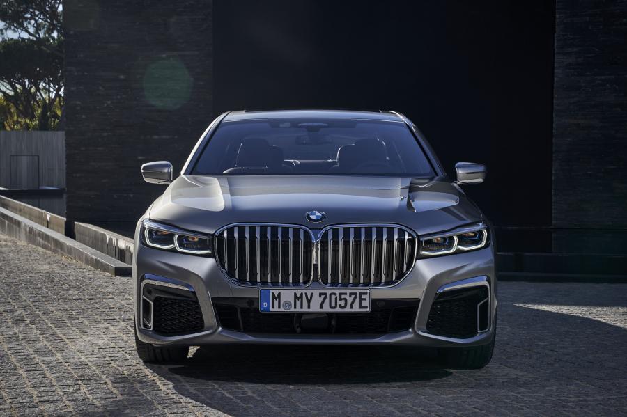  BMW 745Le xDrive M Sport (G12) 2019 года  (WW) (фото 9 из 103)